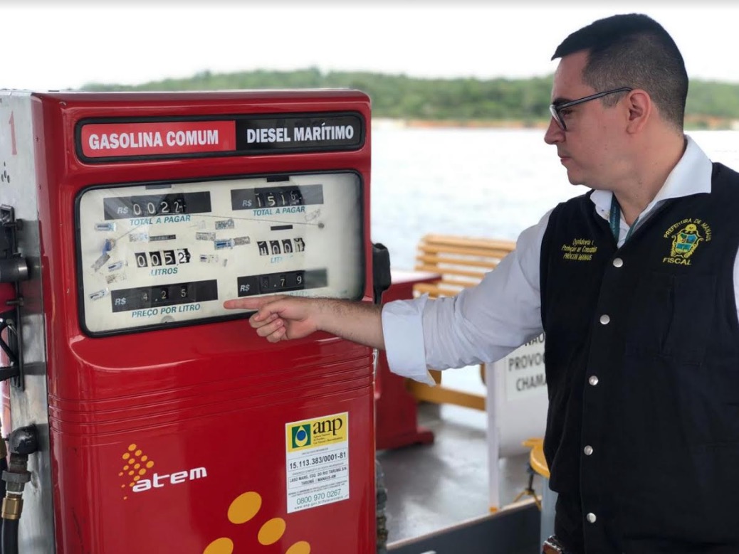 Procon notifica postos de combustíveis fluviais por aumento de preço de gasolina