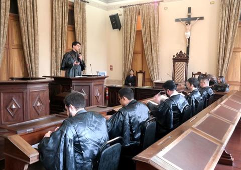 UEA promove ciclo de estudos em Direito Administrativo