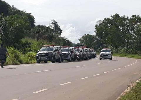 300 barracos de madeira são retirados em reintegração de posse no Amazonas