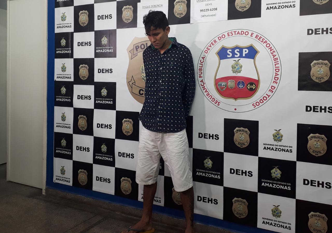 Homem invade casa, quebra tudo e mata vizinhos a facadas em Manaus