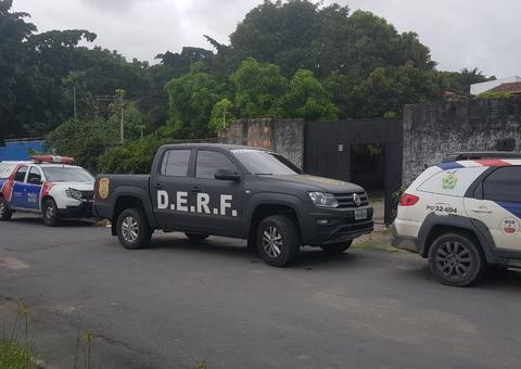 Escrivã da PC e corretor são feitos reféns durante assalto a casa em Manaus