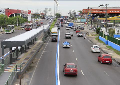 Prefeitura libera faixas exclusivas e Defesa Civil registra 36 ocorrências, após forte chuva