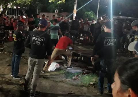 Sentado em praça, jovem é executado por dupla misteriosa em Manaus