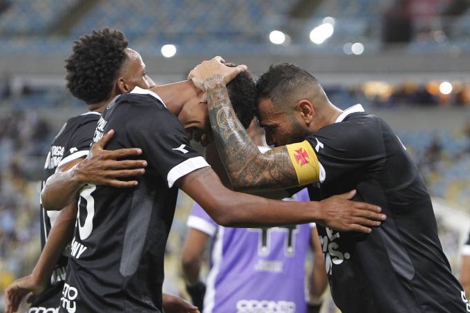 Jogadores do Vasco são assaltados ao deixar Maracanã após vitória no Carioca