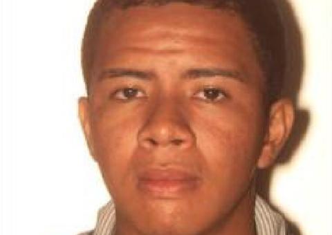 Polícia pede o apoio para localizar homem suspeito de roubo a distribuidora em Manaus