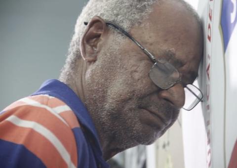 Idoso é preso suspeito de matar mulher com facada no pescoço em Manaus