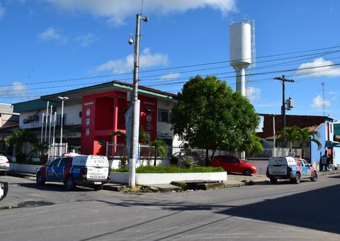 Polícia prende cinco pessoas e recupera quatro carros roubados em Manaus