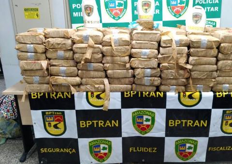 Motorista tenta atravessar a Ponte Rio Negro com 260 kg de maconha e acaba preso
