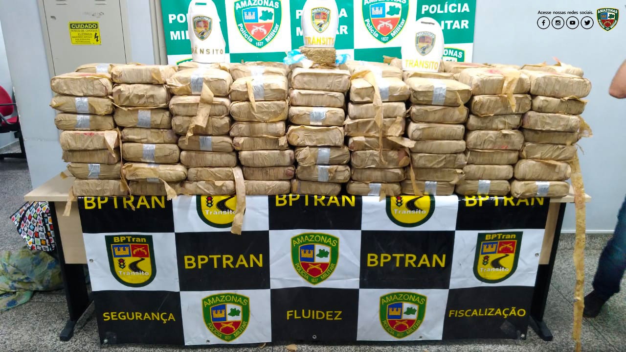 Polícia apreende 260kg de maconha na rodovia AM-070