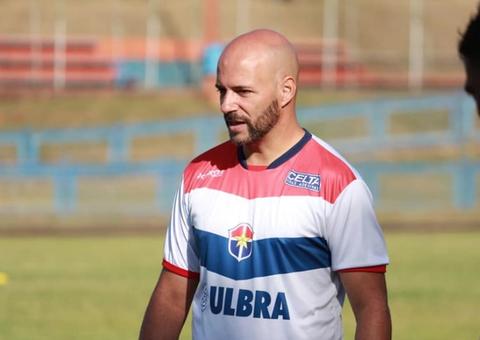 Após 6 a 1, técnico do Fast Clube pede demissão 