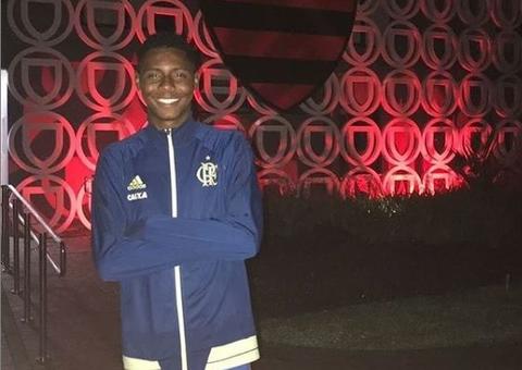 Adolescente ferido em incêndio no Flamengo apresenta melhoras e já caminha no hospital