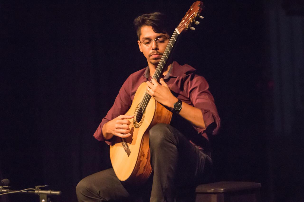 Teatro Amazonas recebe o 2º ‘Encontro Violão das Águas’ nesta quarta-feira