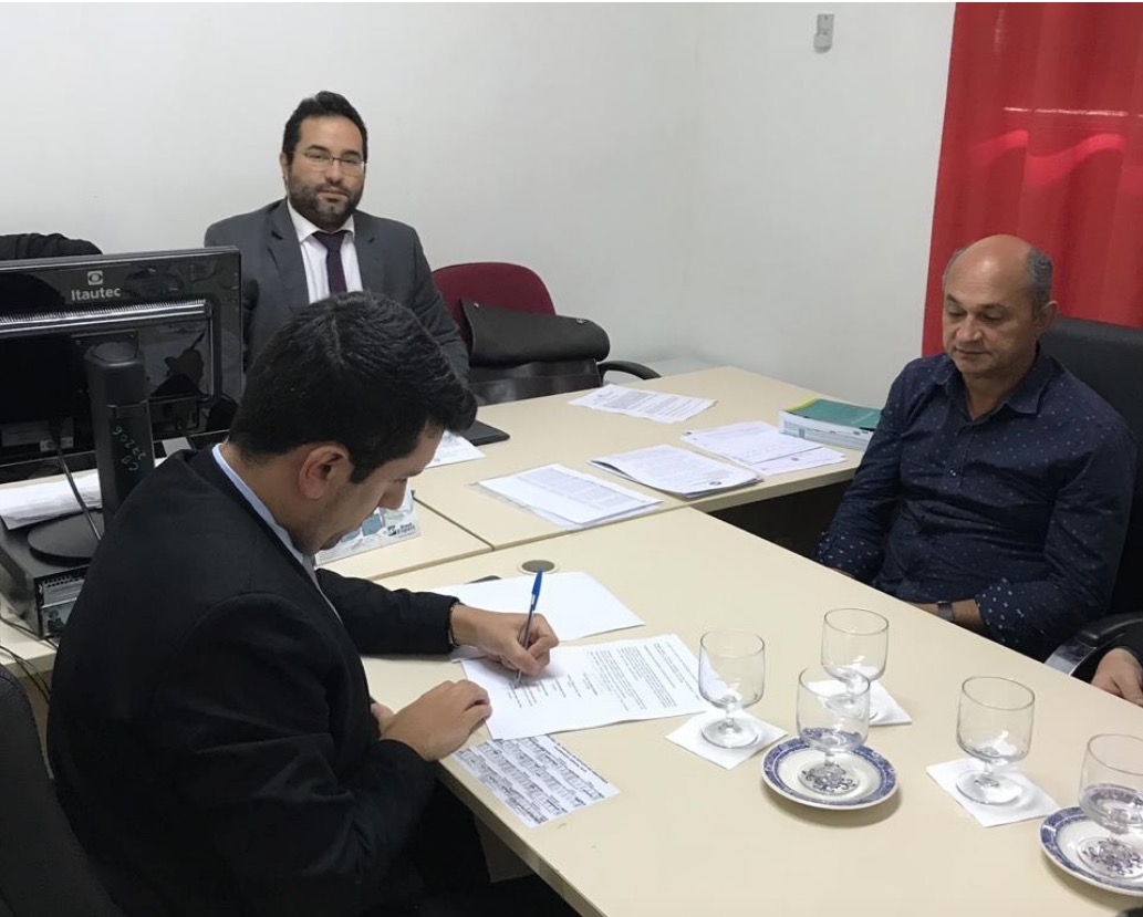 Acordo entre Prefeitura no Amazonas e concessionária assegura fornecimento de energia na cidade