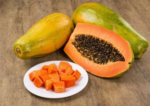 Conheça as propriedades milagrosas do mamão