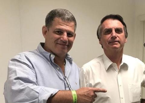 Áudios desmentem Jair Bolsonaro e Carlos sobre conversa com Bebianno 