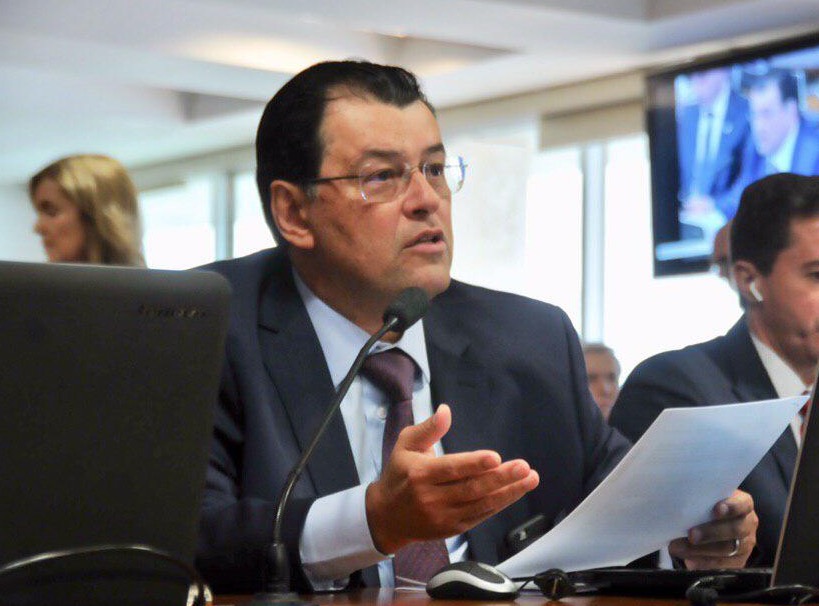 Monopólio dos bancos deve ser debatido com indicado à presidência do Banco Central, diz Braga