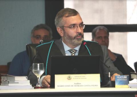 Auditor do TCE suspende concurso público no Amazonas
