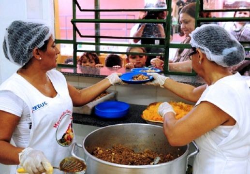 TCE suspende dispensa de licitação de mais de R$ 30 milhões da Seduc para merenda