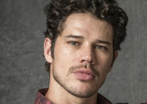 José Loreto traiu Débora Nascimento com duas atrizes de ‘O Sétimo Guardião’, diz colunista