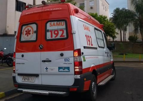 Mulher tropeça e ônibus passa por cima de sua perna no Centro de Manaus 