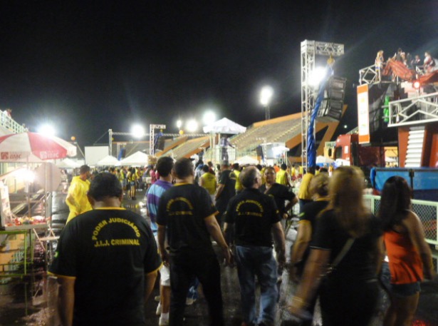 Escolas de samba devem pedir autorização para desfiles de crianças até sexta em Manaus 