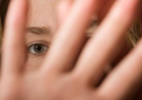 Adolescente tem seios queimados pela mãe em Manaus 