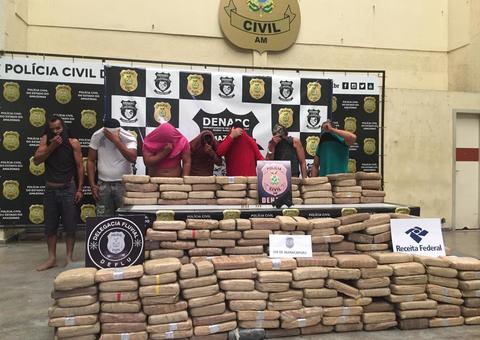Polícia prende sete pessoas e apreende 200kg de drogas enterrada em sítio no Amazonas 