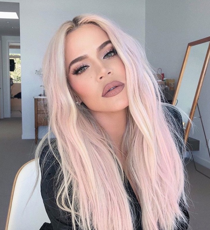Khloé Kardashian se pronuncia sobre traição do namorado com amiga da família