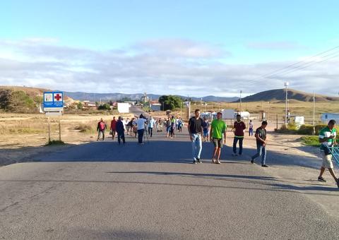 Caravana de deputados venezuelanos é atacada a caminho da fronteira