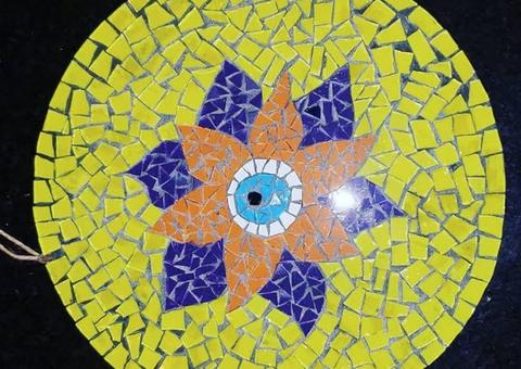 Curso de mosaico usa arte como alternativa para a cura de problemas emocionais