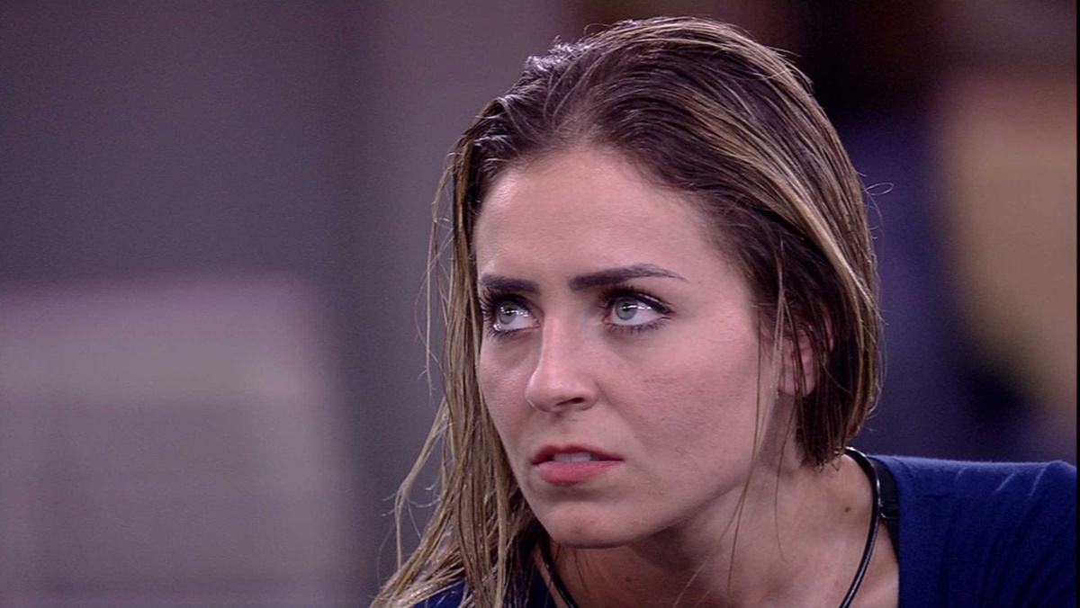 Polícia quer entrar na casa do BBB19 para interrogar Paula