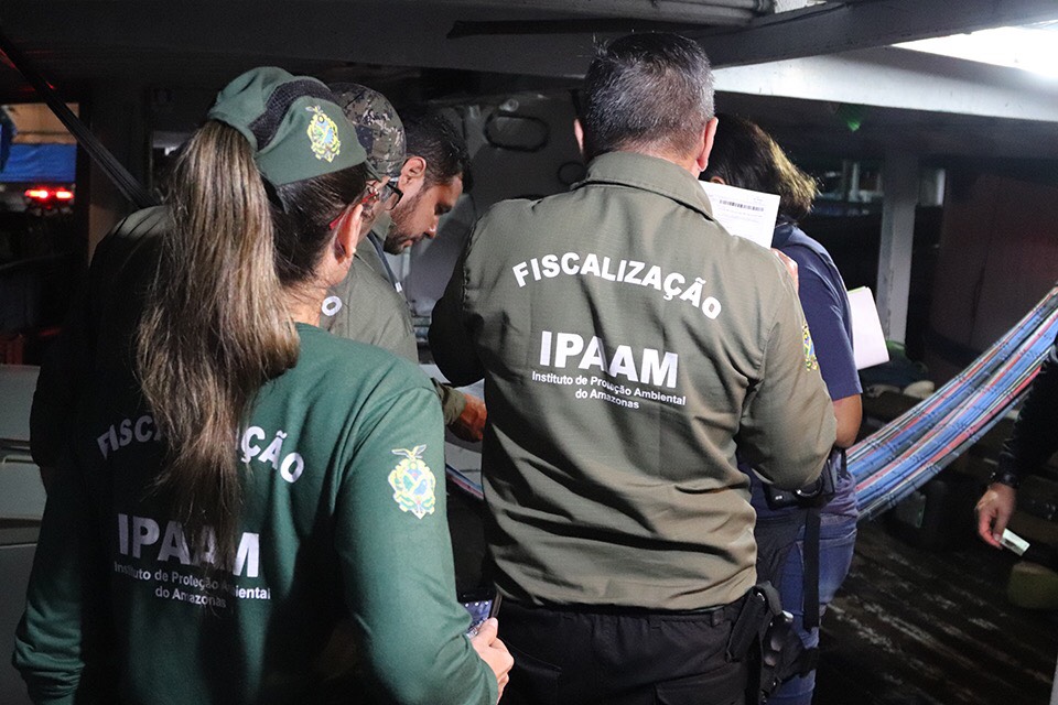Mais de 980 kg de pescado irregular são apreendidos em embarcação em Manaus