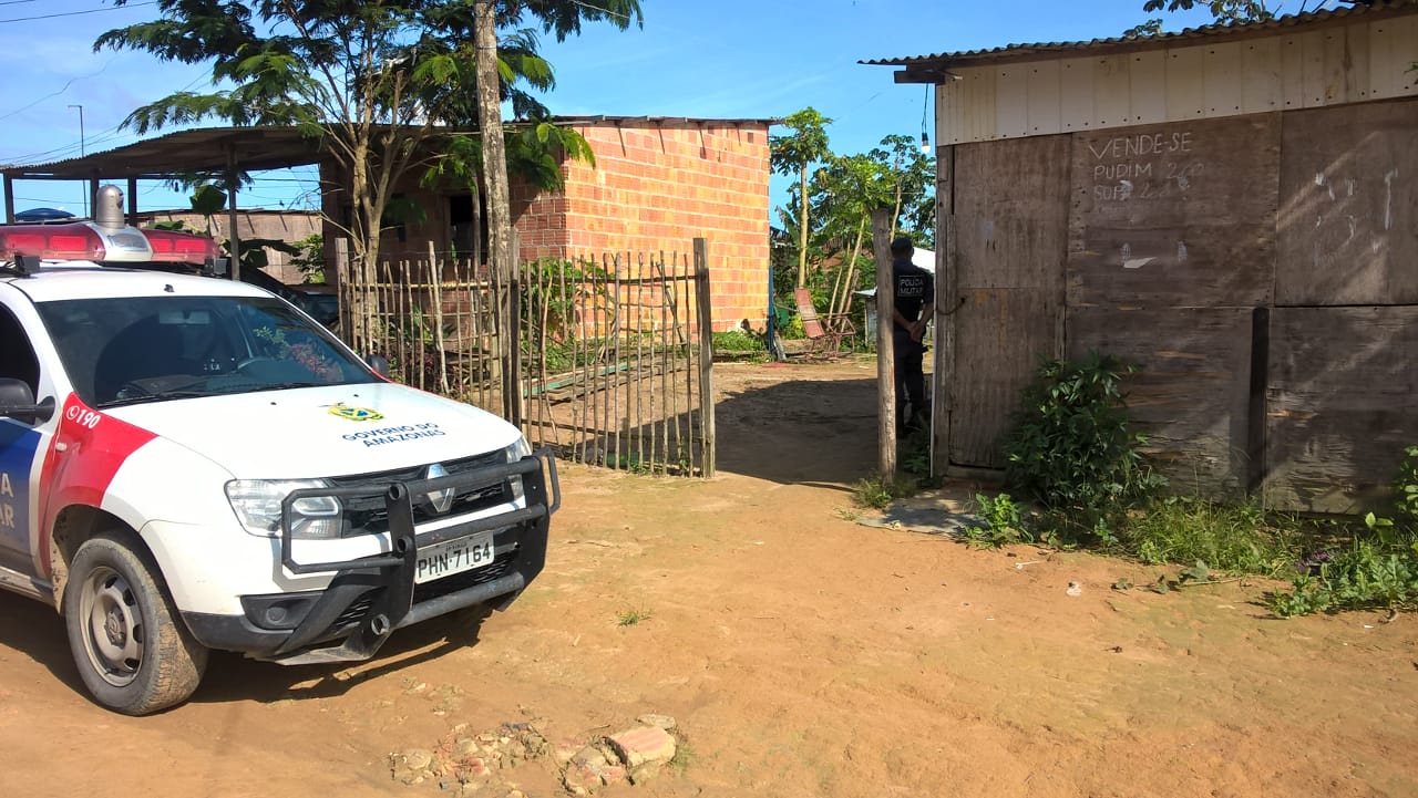 Bebê de dois meses é encontrado morto dentro de casa em Manaus