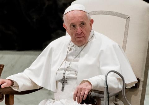 'Todo feminismo é um machismo de saias', diz Papa