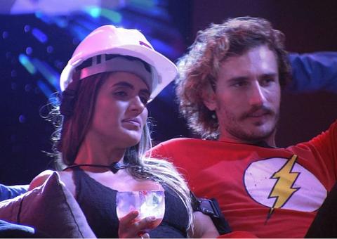 BBB 19: Carol revela interesse em Alan: ‘vou dar um beijo na boca dele’