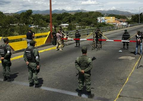 Fronteira entre Brasil e Venezuela permanece bloqueada pelo 3° dia consecutivo