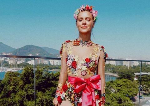 Carolina Dieckmann se pronuncia sobre foto de suposto beijo em José Loreto