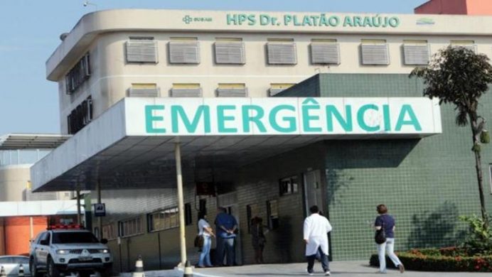 Em Manaus, mulher é suspeita de cravar faca no peito do próprio marido