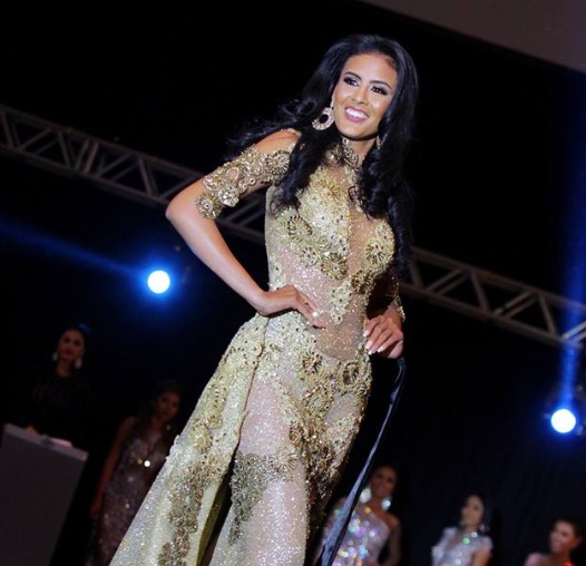 Ex-candidata a miss é esfaqueada durante bloco de carnaval em Manaus