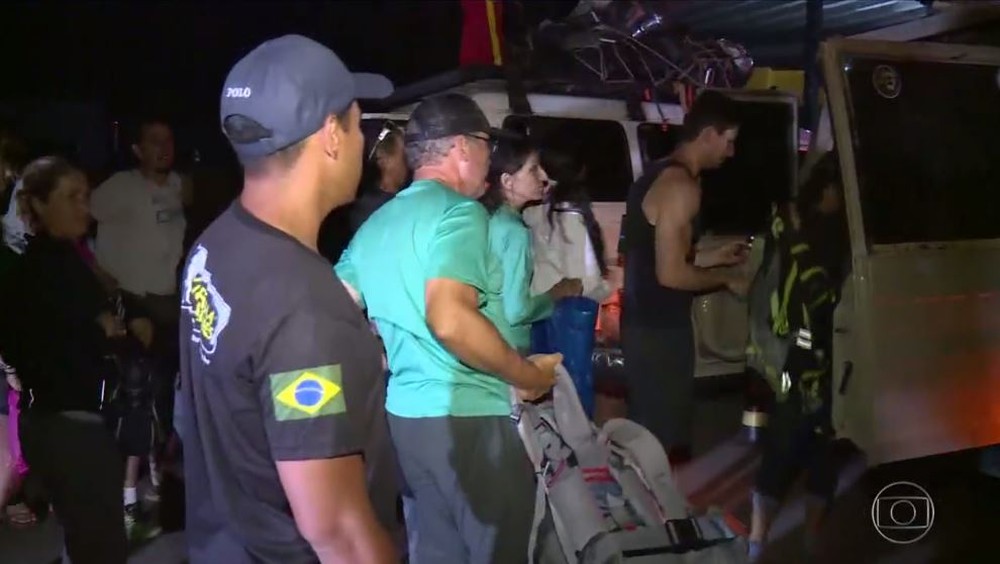 Maduro autoriza retorno de 31 turistas brasileiros retidos na Venezuela 