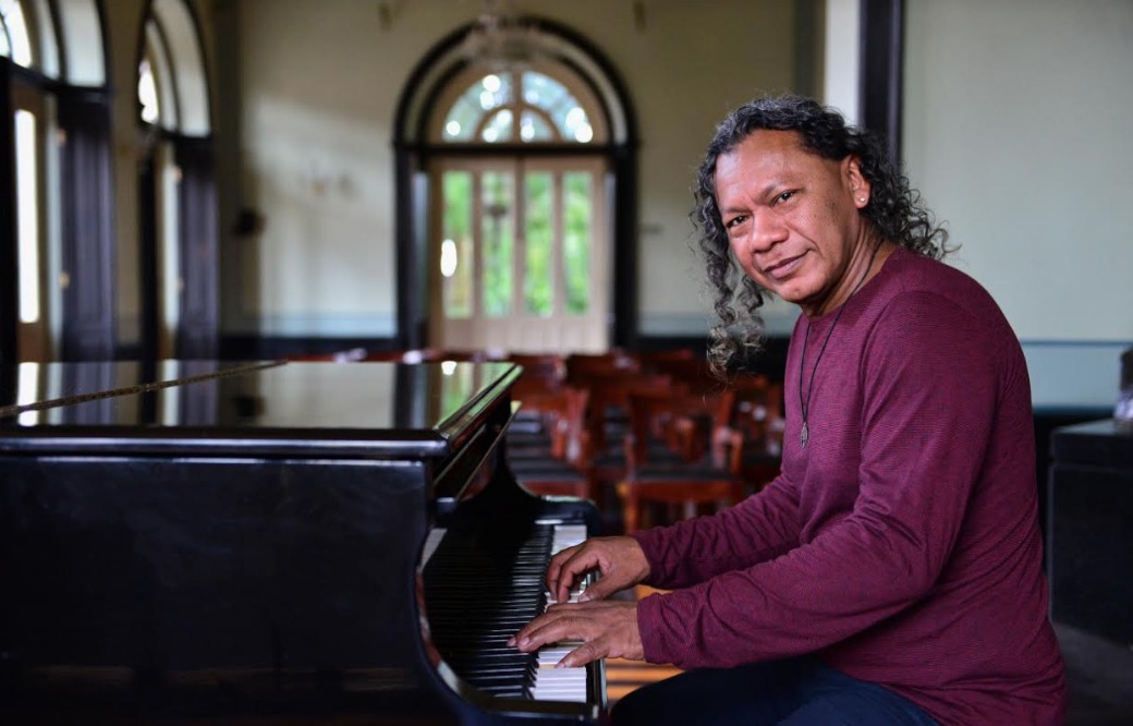 Teatro Amazonas recebe o show Guitarra Amazônica com Lairton Oliveira