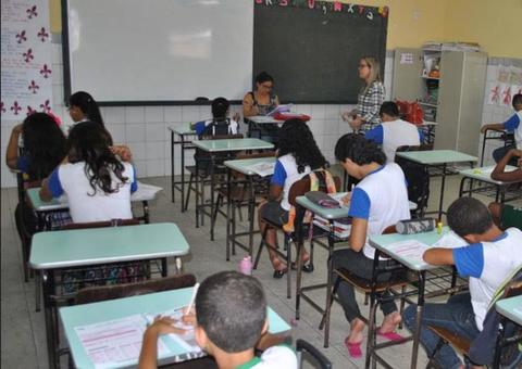 MEC manda email para escolas pedindo que cantem o hino nacional e filmem as crianças