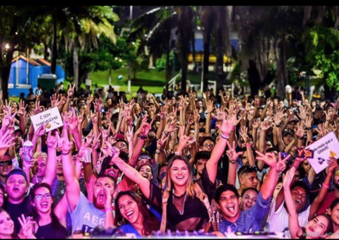  Carnatronic agita CSU do Parque 10 na segunda gorda de carnaval