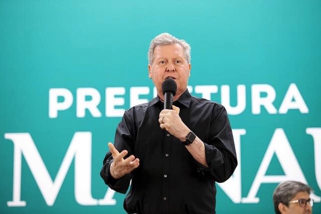 Arthur diz que não obrigará as crianças a cantarem o Hino Nacional em Manaus 