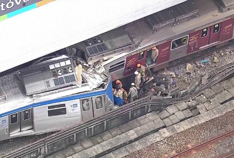Colisão de trens deixa pelo menos cinco feridos no Rio de Janeiro