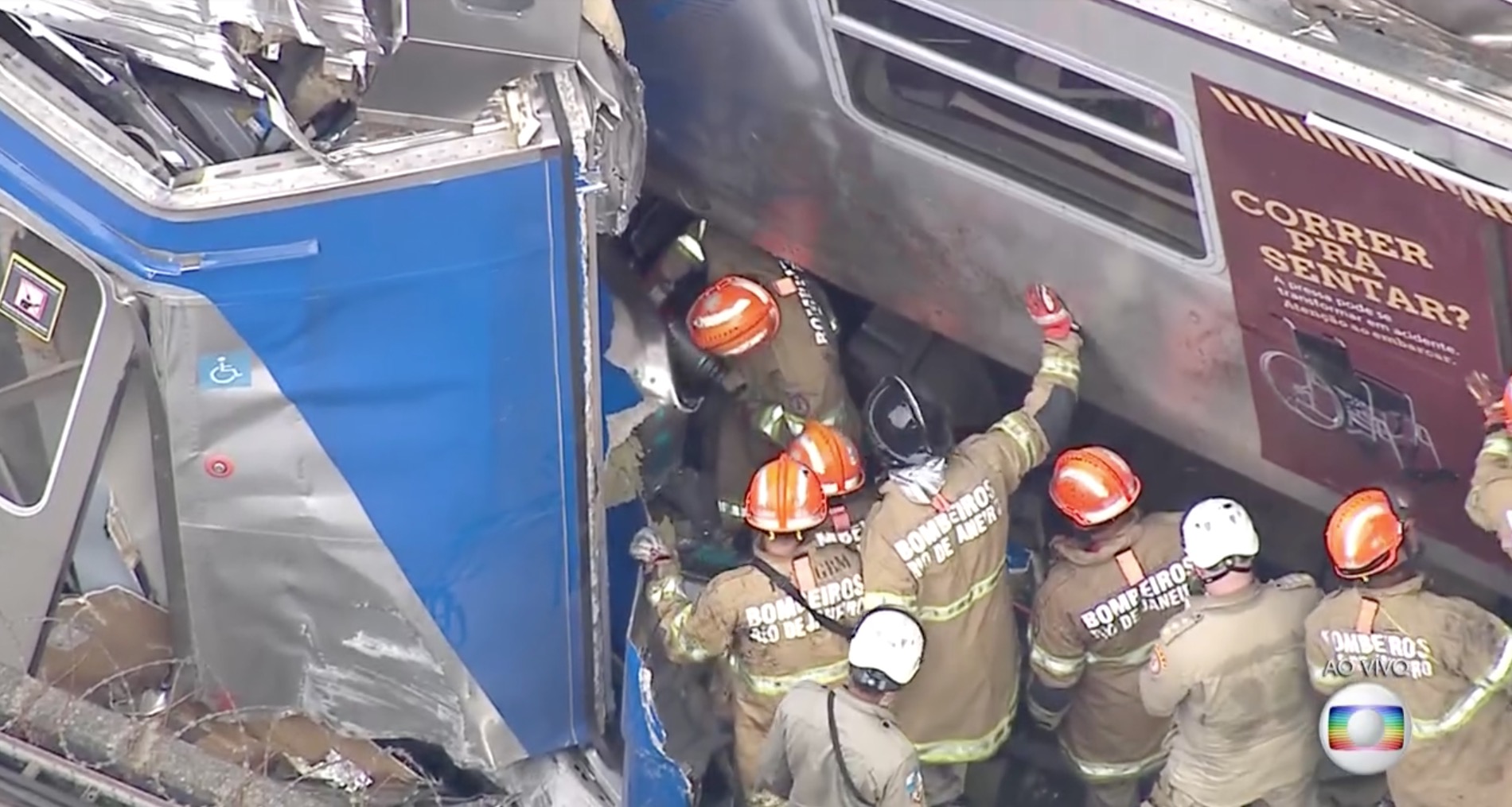 Batida entre trens fere 9 pessoas; maquinista está preso às ferragens há 3 horas