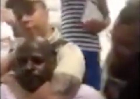 Caixa afasta gerente que expulsou empresário de agência na Bahia