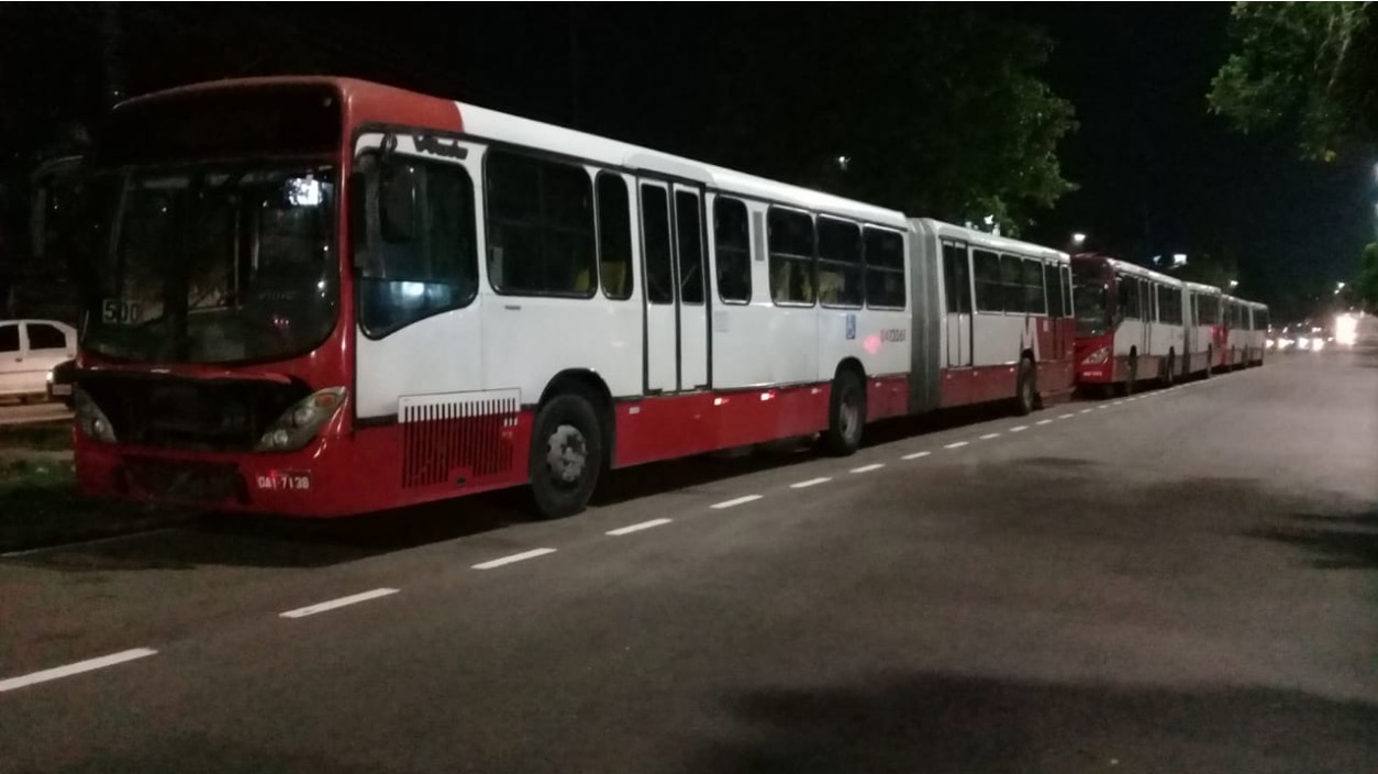 Assaltantes fazem arrastão em três ônibus das linhas 500 e 550 em Manaus