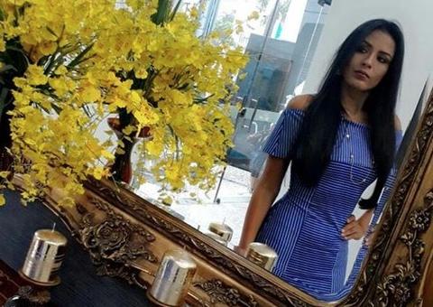 Ex-candidata a miss esfaqueada em bloco de carnaval tem melhora em quadro de saúde