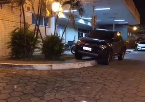 Dupla tenta assassinar policial na frente de UBS em Manaus